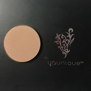 Younique Moodstruck eyeshadow single